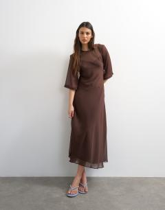Model wearing Curved waistband chiffon t-shirt maxi dress in chocolate brown