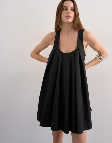 Topshop – Czarna letnia sukienka popelinowa mini z zakładkami - view 1