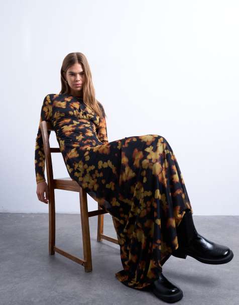 Topshop – Czarna sukienka maxi z długimi rękawami w rozmyty kwiatowy wzór - view 1