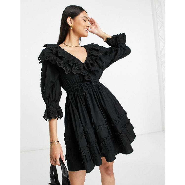 Topshop – Czarna sukienka mini z falbanką i haftem angielskim |  Cra-wallonieShops
