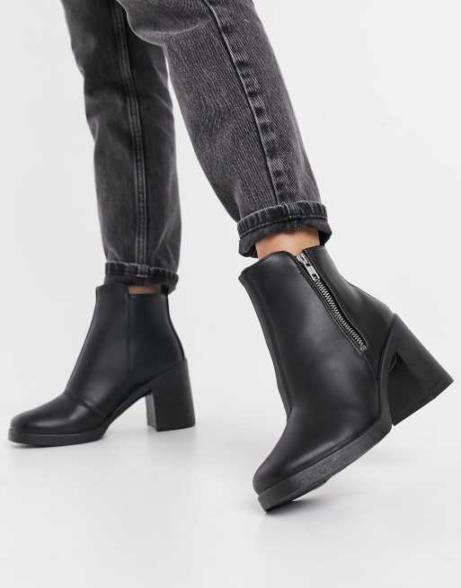 Topshop – Czarne botki na grubych obcasach z suwakiem