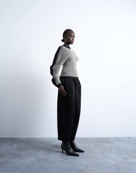 Topshop – Czarne joggersy barrel o kroju oversize - view 1