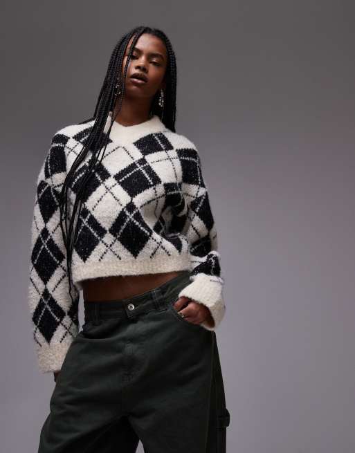 Topshop – Czarno-biały dzianinowy sweter w romby z zabudowanym dekoltem w szpic