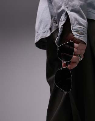 Thumbnail 4 of 4