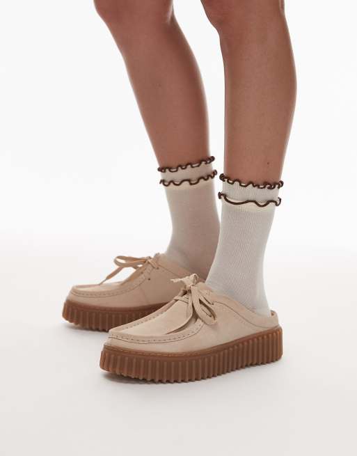 Topshop – Daphne – Beige strumpor med dubbla volanger och bruna detaljer, 3 av 3