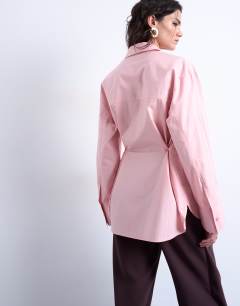 Model wearing Darted cuff oversized shirt in pink