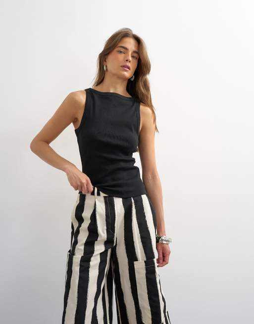 Topshop - Débardeur coupe nageur à encolure bateau - Noir, 2 de 4