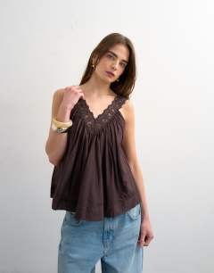 Deep v lace trapeze top in chocolate
