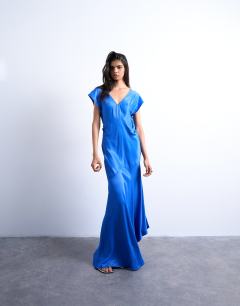 Model wearing Deep v tucked side satin midi dress in electric blue