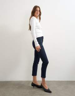 Denim 3/4 capris mid rise jean in rinse