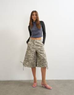 Denim baggy camo jorts