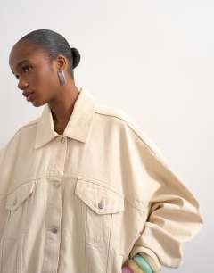 Model wearing Denim balloon jacket in natural