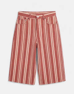 Model wearing Denim bermuda short in red stripe