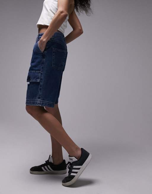 Topshop - Denim cargoshort met lange pasvorm in middenblauw, 4 van 4