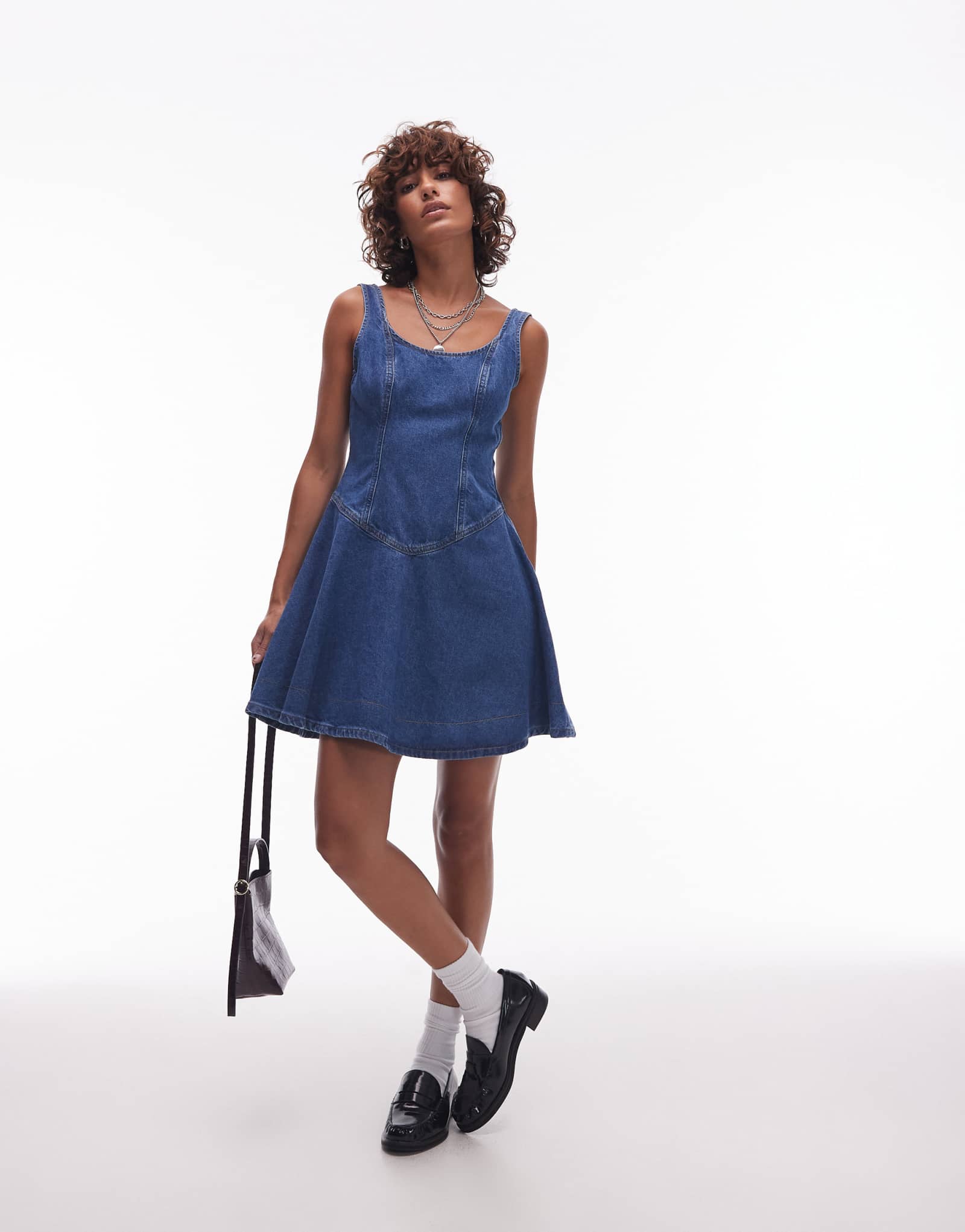 Topshop джинсовое мини-платье с юбкой, заниженной талией и бретелями