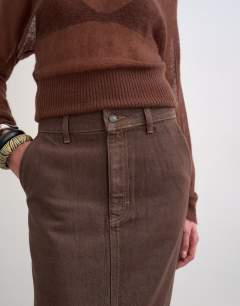 Model wearing Denim column maxi skirt in chocolate