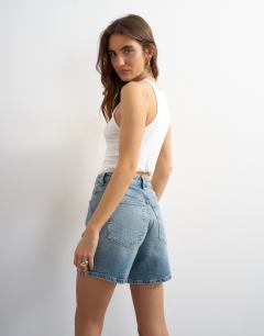 Model wearing Denim Editor comfort stretch short in bleach