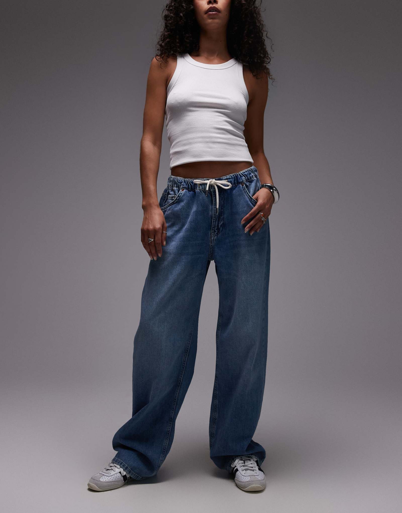 Легкие спортивные джинсы Topshop denim темно-синего цвета
