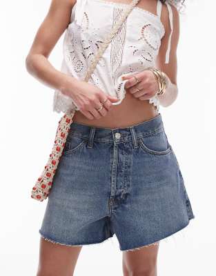 Topshop - Denim Lover - Jeans-Shorts in Mittelblau