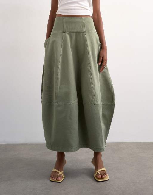 Topshop – Denim-Maxirock in Khaki im Barrel-Style mit Ziernähten, 2 von 5