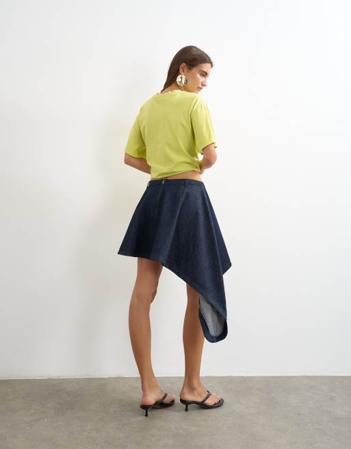 Topshop Denim-Minirock mit asymmetrischem Schnitt in dunkler Waschung, 2 von 5