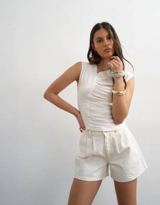 Tailored Fit 3