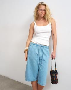 Denim pull on barrel short in bleach