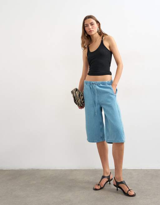 Topshop denim pull on barrel short in bleach, 2 of 5