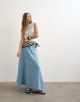 Denim seamed circle skirt in bleach
