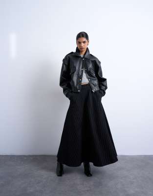 Topshop - Denim-Tellerrock in Schwarz mit Streifen