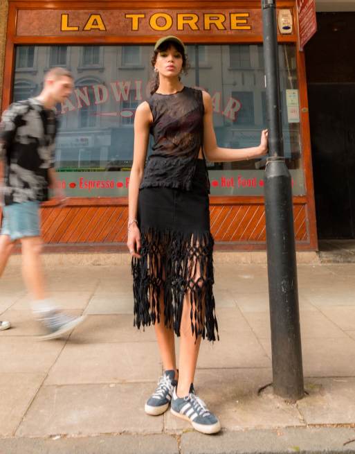 Topshop - Denimnederdel med macrame i forvasket sort