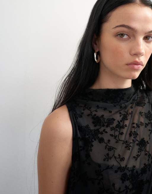Topshop Devoure top med vandfaldsudskæring og bindedetalje i sort, 4 af 4