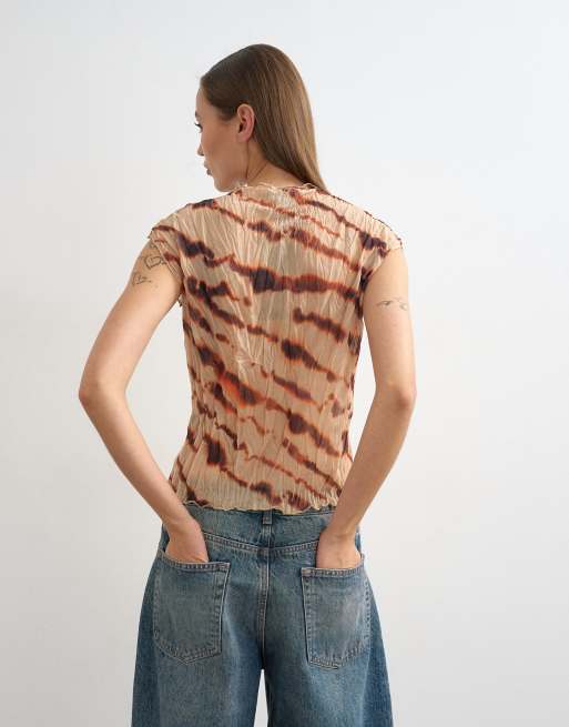Topshop – Djurmönstrad, figurnära t-shirt i krinklad mesh, 3 av 4