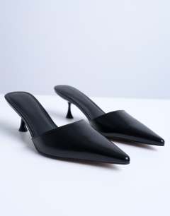 Model wearing Dorota kitten heel pointed mule in black