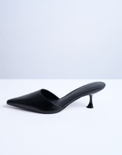 Model wearing Dorota kitten heel pointed mule in black