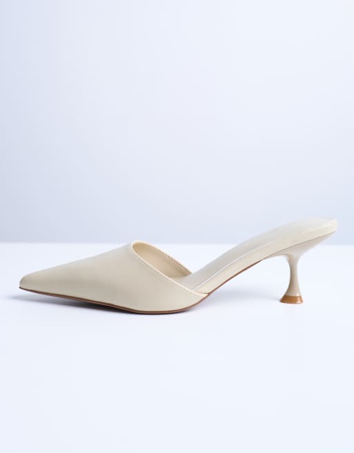 Topshop Dorota kitten heel pointed mules in cream, 3 of 4