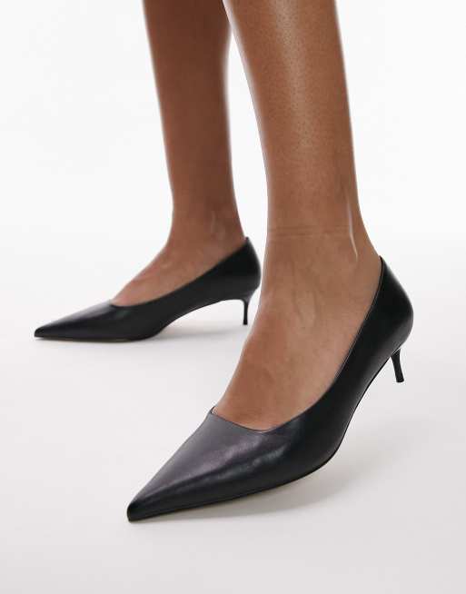 Black leather sale kitten heel pumps