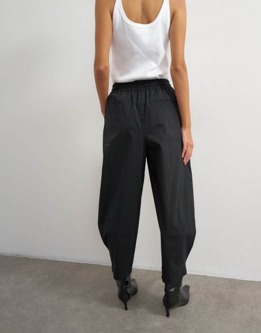 Topshop drawcord techy balloon trousers in black, 4 of 5