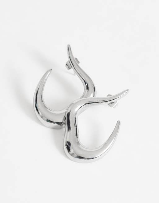 Topshop - Drew - Sølvfarvede vandtætte asymmetriske hoop-øreringe, 3 af 4