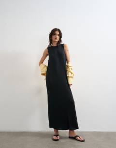 Drop armhole rib maxi dress in black