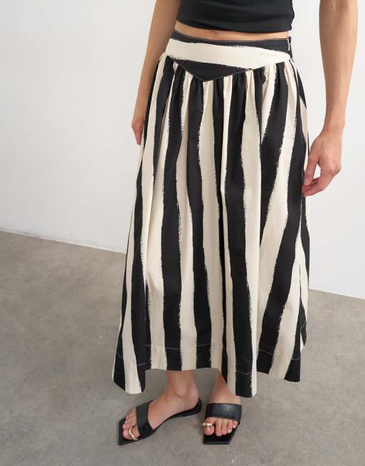 Topshop drop waist saloon maxi skirt in mono stripe print, 2 of 5