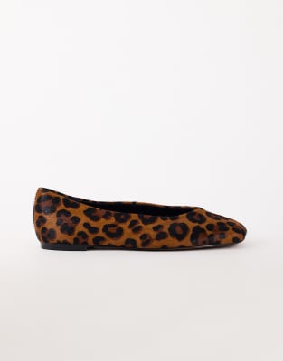 Topshop Duke Chiselled Ballet Flat In Brown
