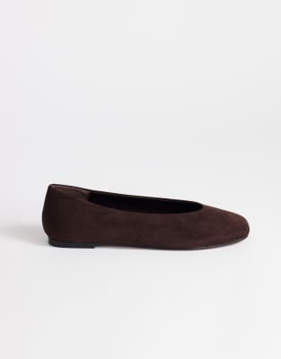 Topshop Duke Faux Suede Chiselled Ballet Flat In Brown
