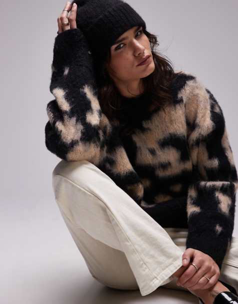 Topshop – Dzianinowy sweter oversize w kolorze neutralnym w rozmyty kwiatowy i zwierzęcy wzór - view 1