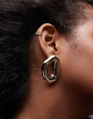 Earle rounded earrings in gold