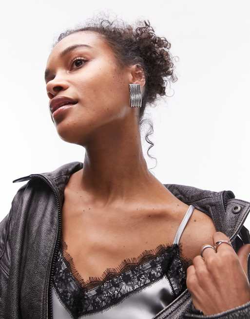 Topshop - Ebony - Vierkante oorknopjes in zilverkleur