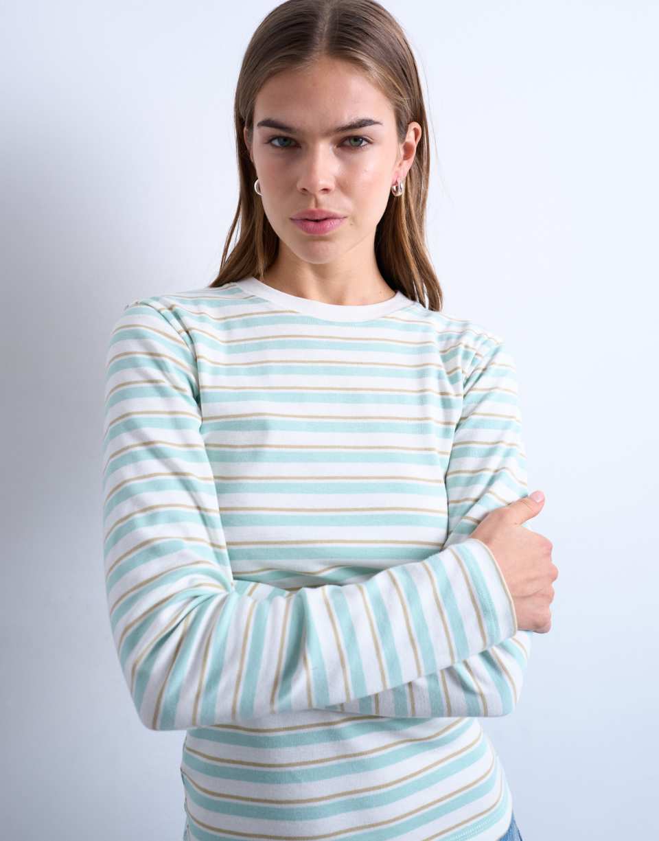 Ecru long-sleeve T-shirt