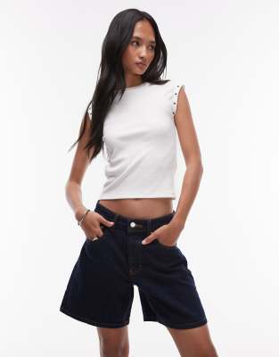 Topshop - Editor - Pantaloncini di jeans lavaggio indaco grezzo - view 1