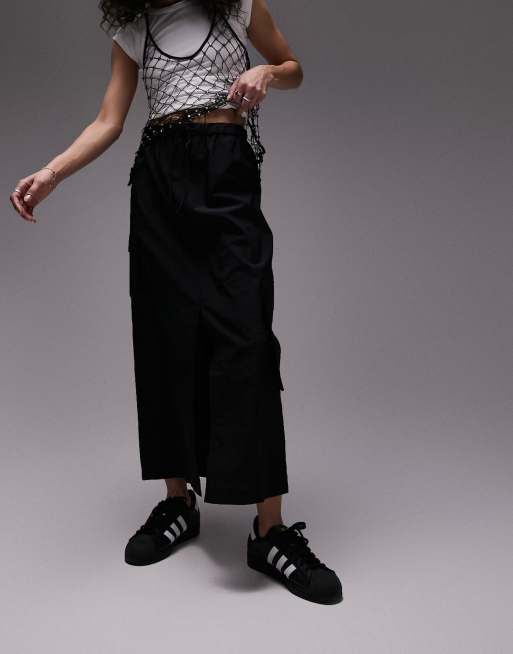 High waisted midi skirt with outlet pockets