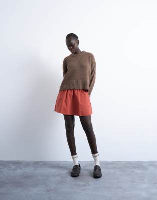 Topshop - Elastischer Minirock in Rostrot-Brown
